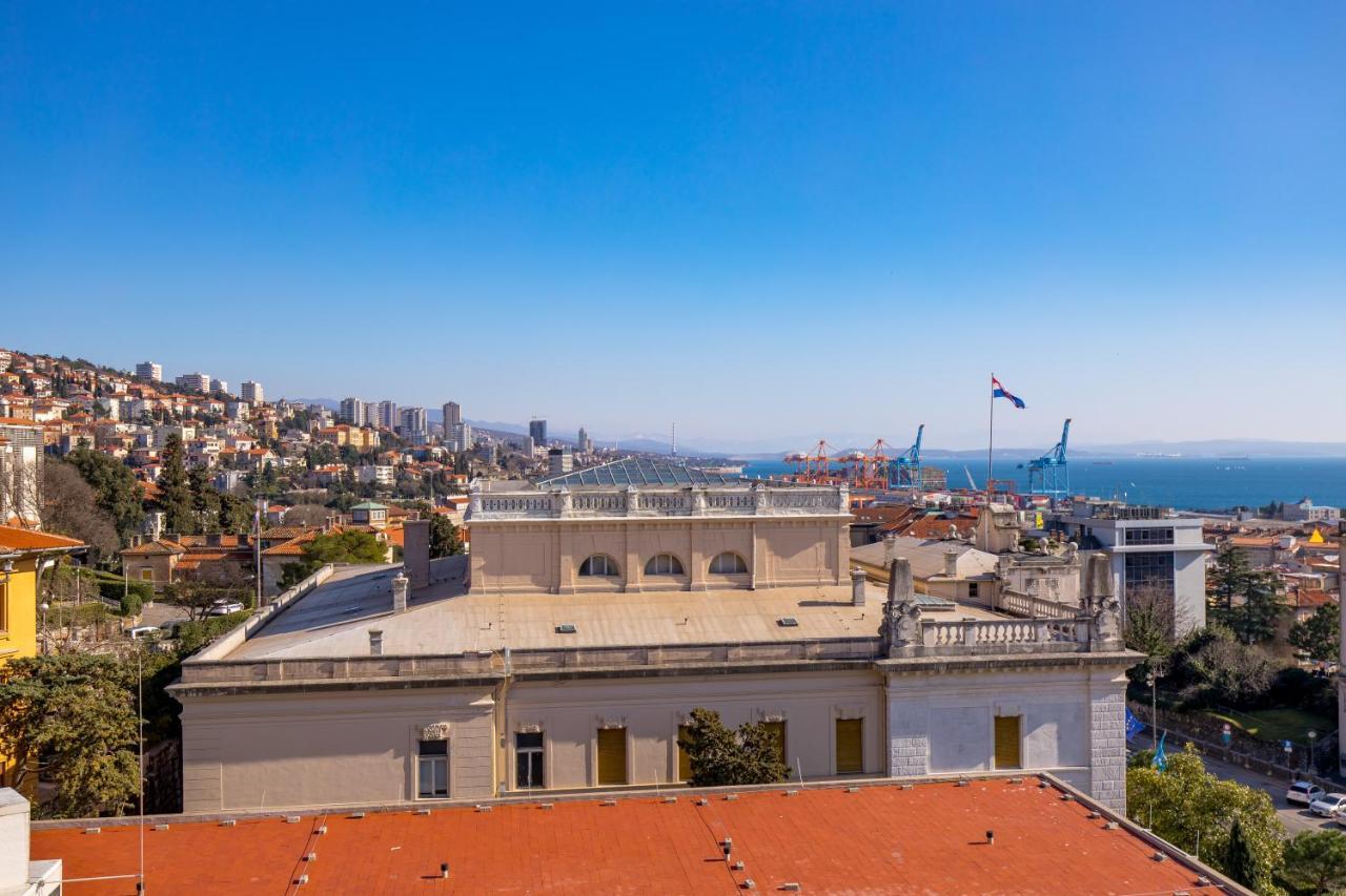 Aenei Delux Lägenhet Rijeka Exteriör bild