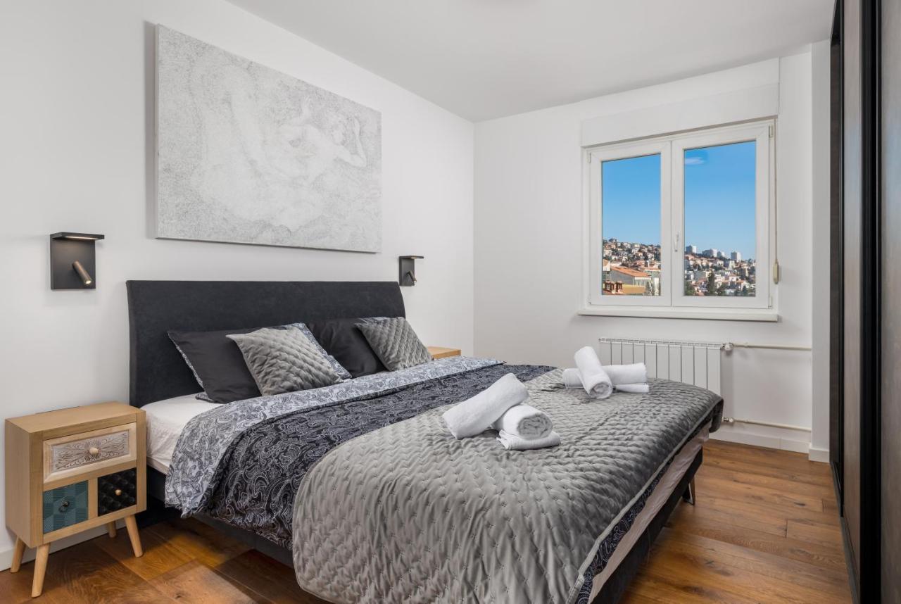 Aenei Delux Lägenhet Rijeka Exteriör bild
