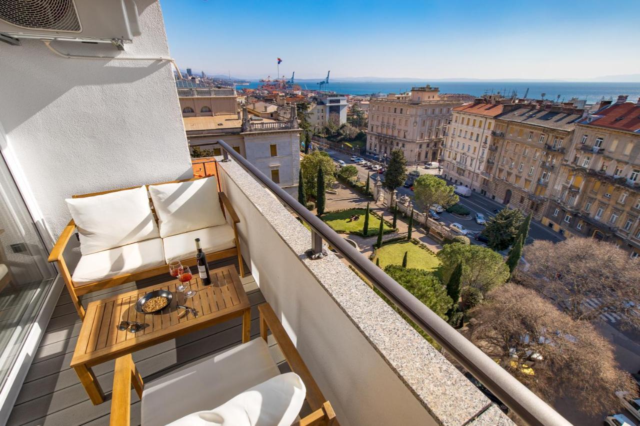 Aenei Delux Lägenhet Rijeka Exteriör bild