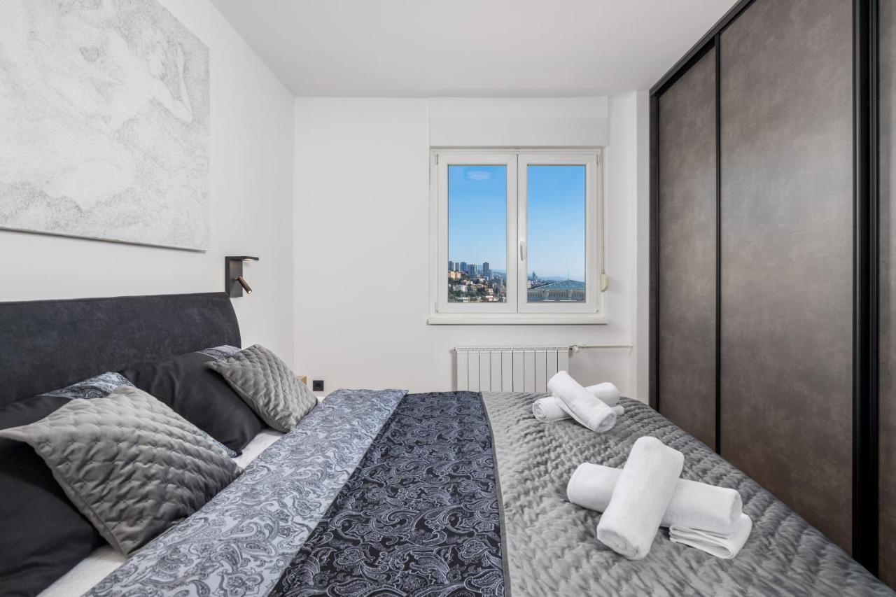 Aenei Delux Lägenhet Rijeka Exteriör bild