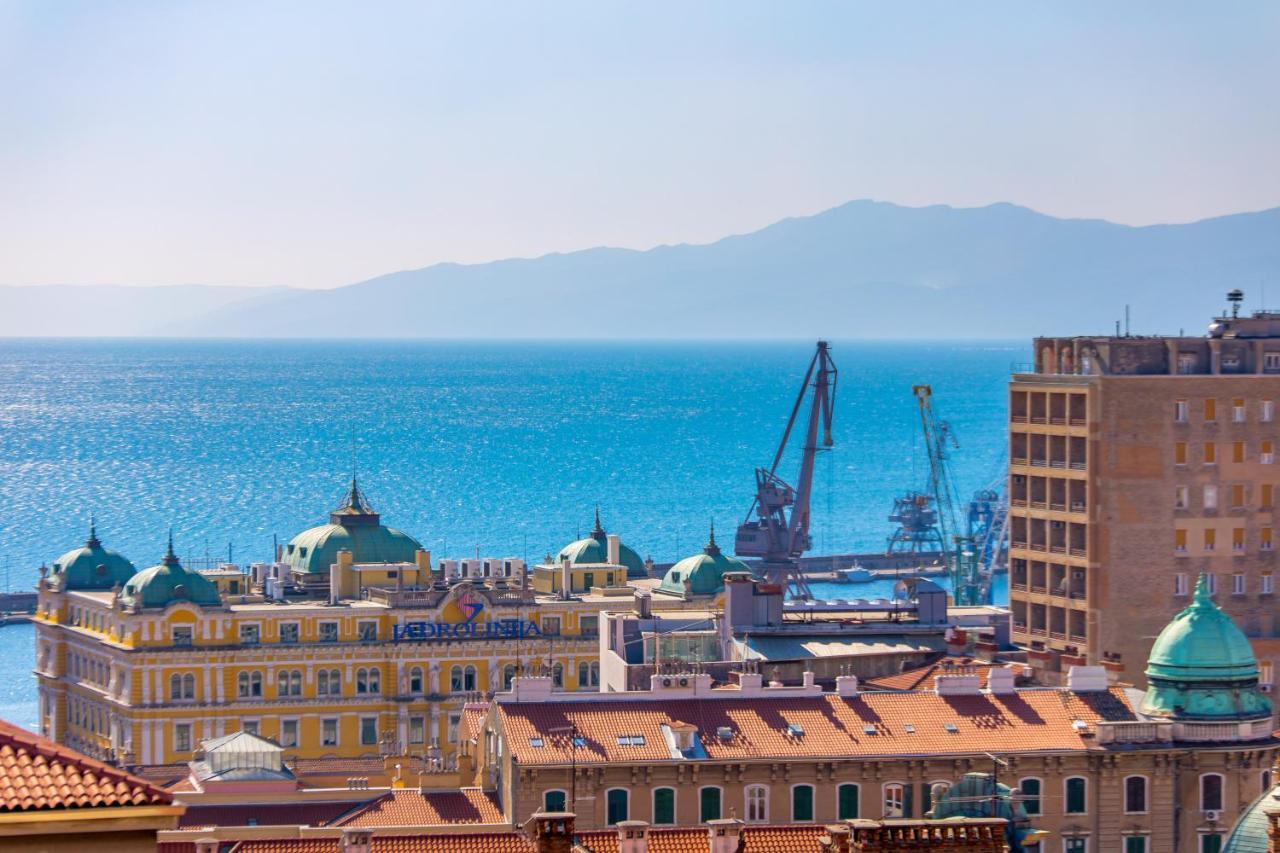 Aenei Delux Lägenhet Rijeka Exteriör bild