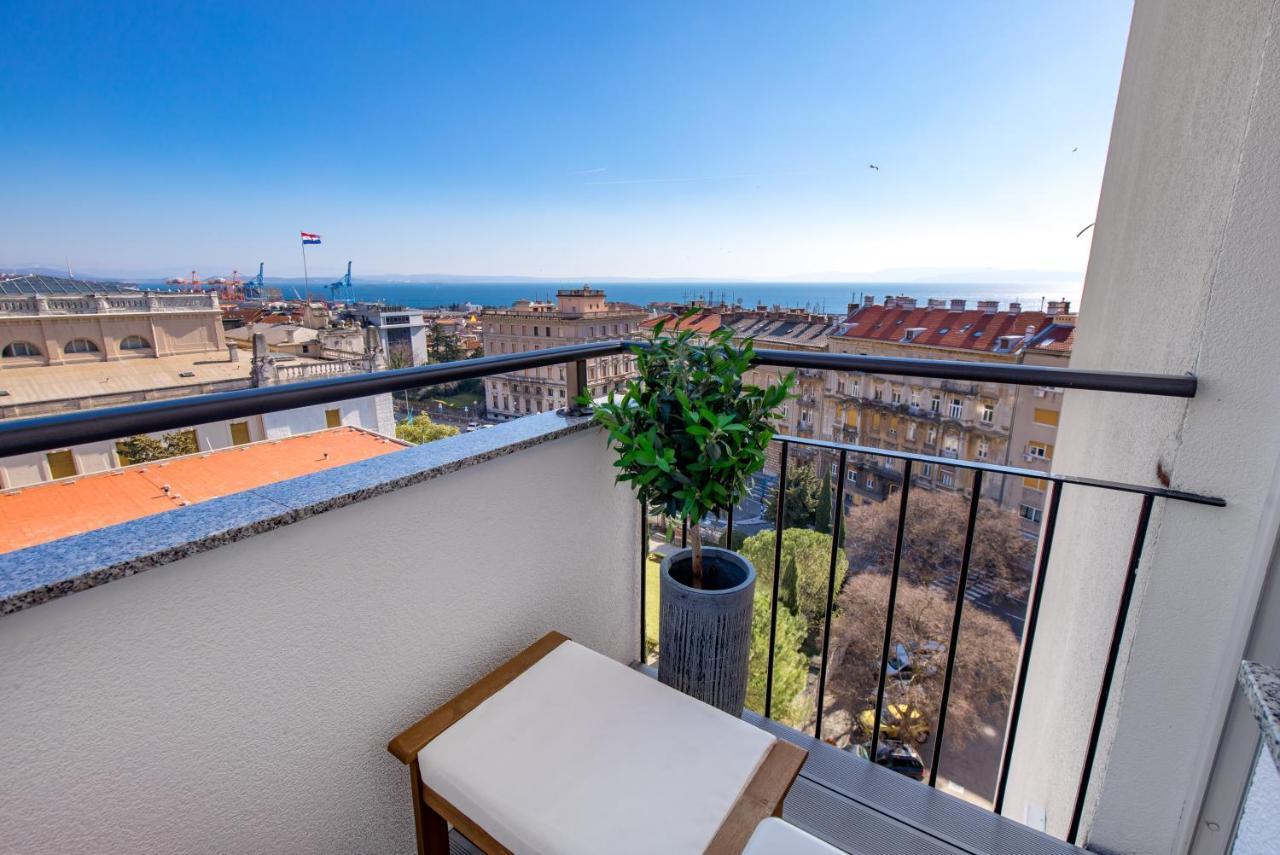 Aenei Delux Lägenhet Rijeka Exteriör bild